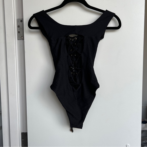 NWOT Blue Life Black One Piece Size XS - Picture 4 of 6